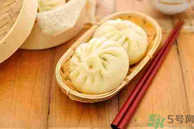 早餐吃面還是包子比較好？早餐吃包子和面健康嗎？