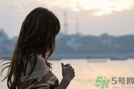染發(fā)會(huì)增加淋巴癌的風(fēng)險(xiǎn)嗎？染發(fā)會(huì)得淋巴癌嗎？