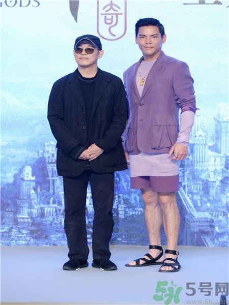 李連杰為什么故意打向佐？向佐是誰？