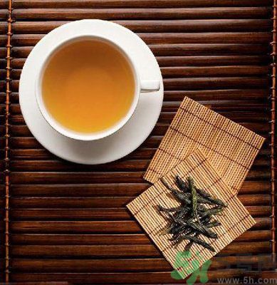 感冒的時(shí)候能喝苦丁茶嗎？感冒為什么不能喝苦丁茶？