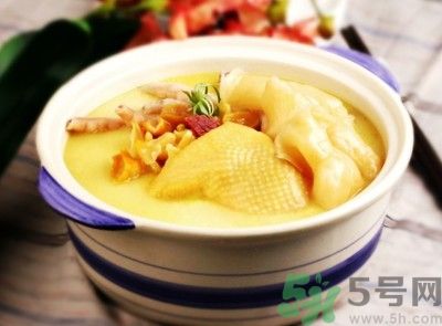 燉雞湯用冷水還是熱水？雞湯用冷水可以嗎？