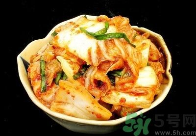 白菜隔夜了還能吃嗎？白菜隔夜怎么吃？