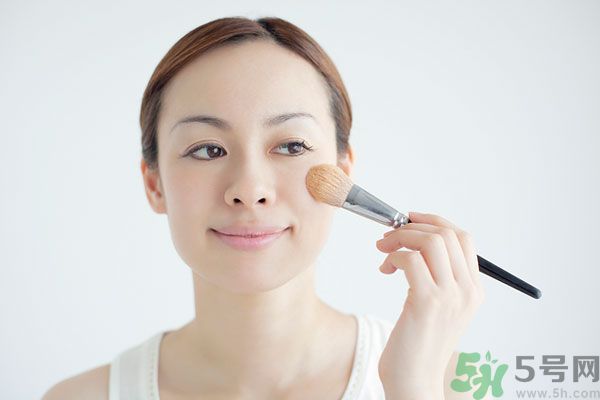 化妝刷如何使用效果好？化妝刷該怎么保養(yǎng)？
