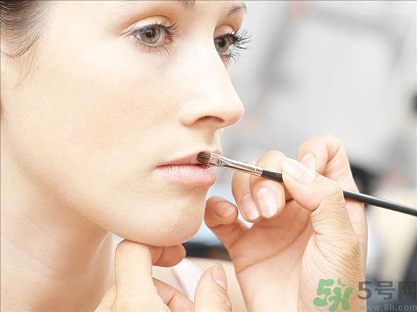 化妝刷如何使用效果好？化妝刷該怎么保養(yǎng)？