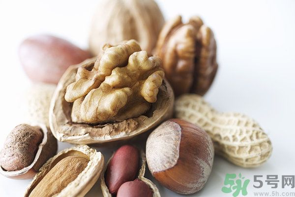 吃堅(jiān)果有什么好處？吃堅(jiān)果要注意什么？