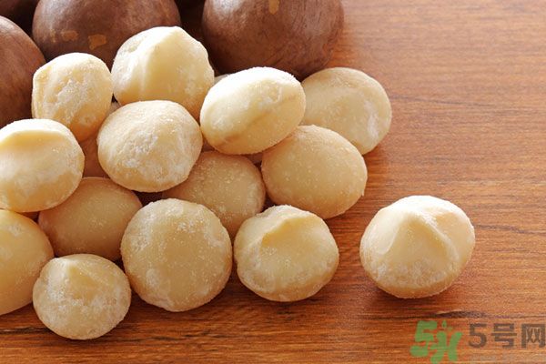 吃堅(jiān)果有什么好處？吃堅(jiān)果要注意什么？
