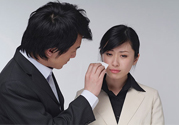 一生氣就流眼淚是怎么回事？生氣流淚怎么辦？
