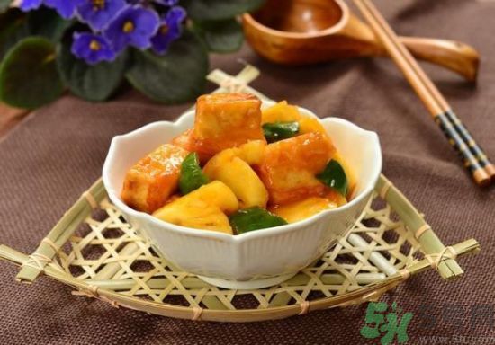 菠蘿做什么菜好吃？菠蘿可以做什么菜？