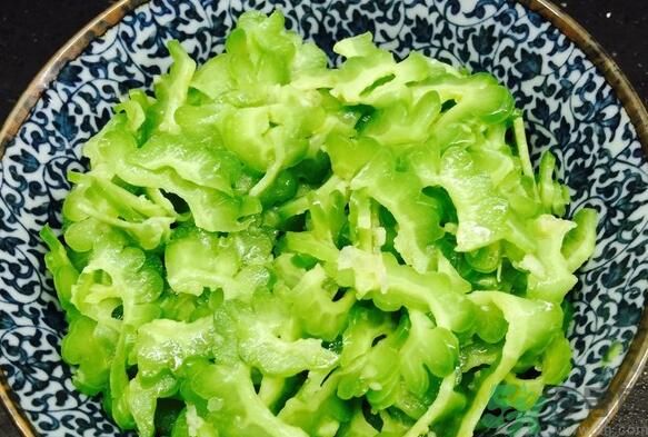 吃苦瓜可以祛痘嗎？苦瓜怎樣吃可以祛痘？