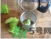 苦瓜泡水喝有什么好處？苦瓜泡水喝好嗎？