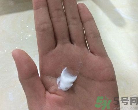 一人一方龍腦祛痘凈顏洗面奶怎么樣？好用嗎？