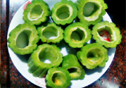 苦瓜生吃能減肥嗎？苦瓜能生吃嗎？