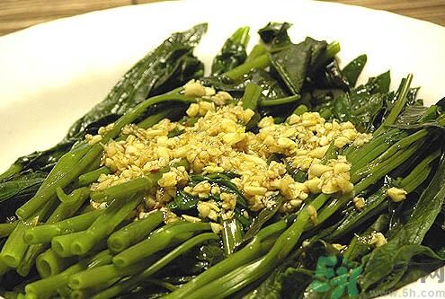 炒空心菜發(fā)黑怎么辦？空心菜怎么炒不發(fā)黑？