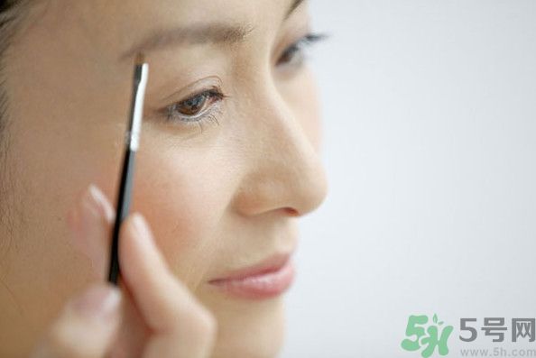 眉毛淡是種怎樣的體驗(yàn)？眉毛淡是什么原因？