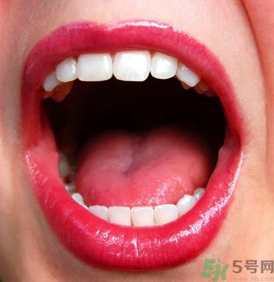 嘴里有潰瘍怎么辦？口腔潰瘍吃什么好？