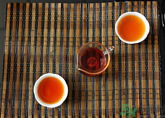茉莉花綠茶加苦瓜能減肥嗎？茉莉花和苦瓜泡水喝嗎？