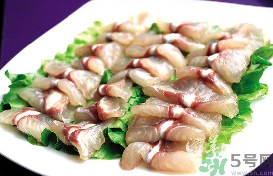 油燜干魚怎么做的？干魚怎么炒好吃？