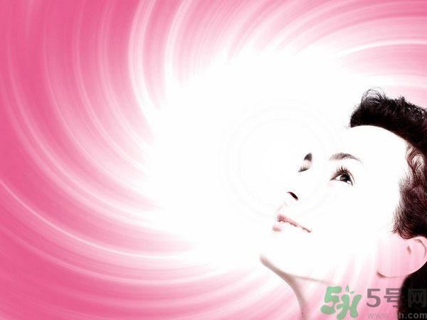 暗沉油性皮膚用什么護(hù)膚品？油性皮膚暗沉怎么護(hù)理？
