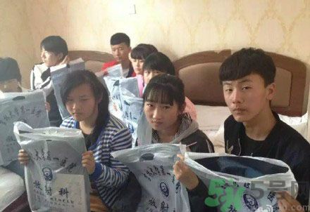 初中生全體甲醛中毒是怎么回事？初中生全體甲醛中毒是哪個學校？
