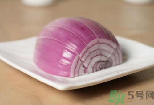 洋蔥可以生吃嗎？洋蔥生吃有什么好處？