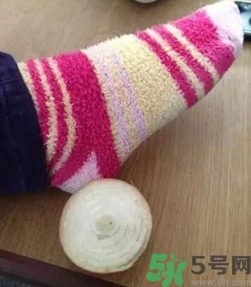 發(fā)燒可以吃洋蔥嗎？發(fā)燒能吃洋蔥嗎？