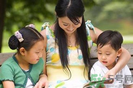 9歲女孩擬二胎合同維權(quán)是怎么回事？父母生二胎要怎樣和孩子溝通？