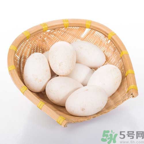 鵝蛋和鴨蛋哪個(gè)好？鵝蛋和鴨蛋哪個(gè)清火效果好？