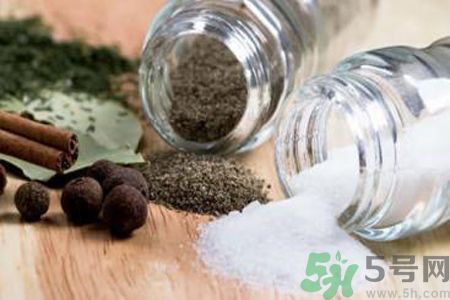 哪些菜不能放味精？味精的危害有哪些？