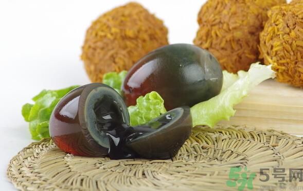 冬瓜和皮蛋一起吃能降火嗎？冬瓜能和皮蛋一起吃嗎？