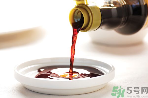 夏天醬油要不要放冰箱？醬油可不可以放冰箱？