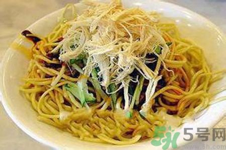 哺乳期可以吃涼面嗎？哺乳期吃涼面對(duì)寶寶有影響嗎？