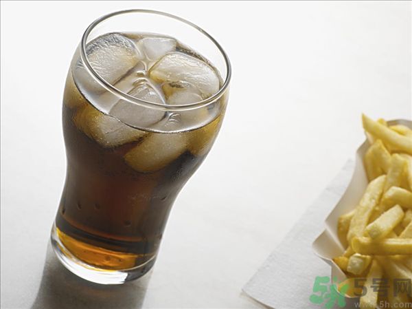 腎結(jié)石能喝冰啤酒嗎？腎結(jié)石喝啤酒好嗎？
