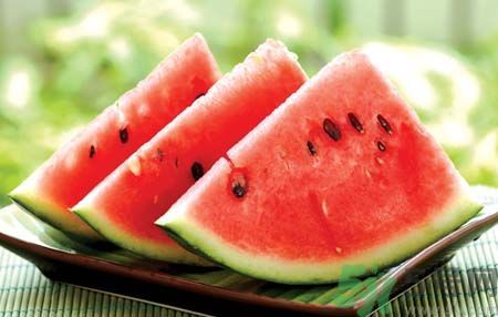 經(jīng)期能吃西瓜嗎？經(jīng)期吃西瓜會(huì)不會(huì)肚子痛？