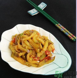 炒茄子發(fā)黑怎么辦？炒茄子怎么才能不發(fā)黑？