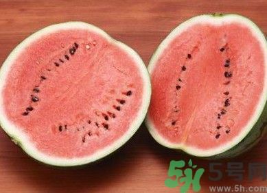 西瓜能和牛奶一起吃嗎？西瓜和牛奶一起吃好嗎？