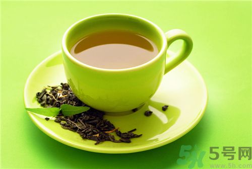 吃楊梅能喝茶嗎？吃楊梅的時候可以喝茶嗎？