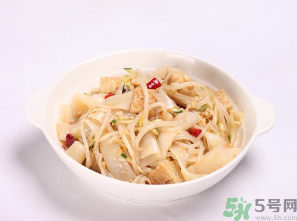 吃消炎藥還能吃涼皮涼面嗎？吃消炎藥吃涼皮會(huì)怎么樣？