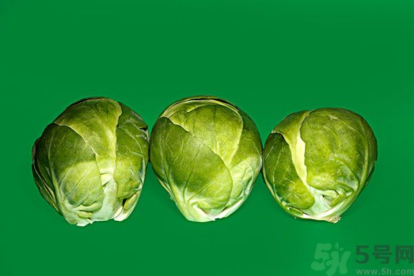 包菜外面爛了還能吃嗎？包菜里面有花可以吃嗎？