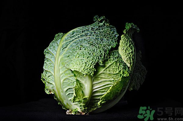 包菜外面爛了還能吃嗎？包菜里面有花可以吃嗎？