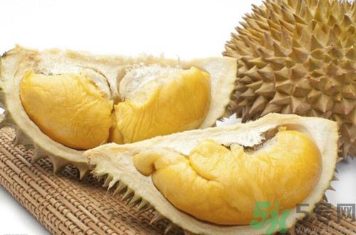 榴蓮可以和酸奶一起吃嗎？吃榴蓮可以喝酸奶嗎？