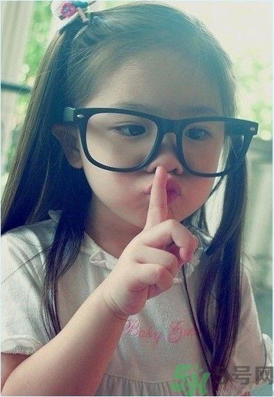 幼童屁股長出尾巴的原因是什么？孕婦缺什么幼童屁股長出尾巴？
