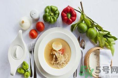 夏天吃什么養(yǎng)胃？夏天養(yǎng)胃要注意什么？