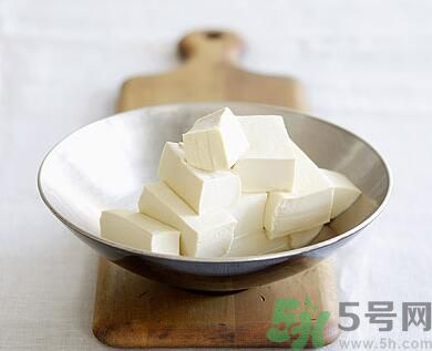 包菜可以和豆腐一起炒嗎？包菜能和豆腐一起吃嗎？