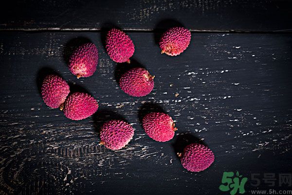 荔枝可以和雞蛋一起吃嗎？荔枝和雞蛋一起吃好嗎？