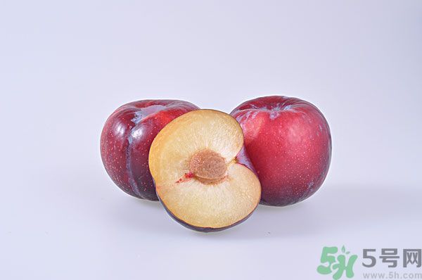 黑布林是李子嗎？黑布林的功效與作用