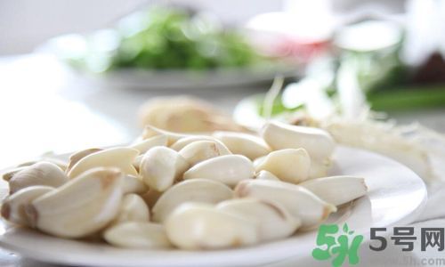 吃粽子時(shí)可以就大蒜嗎？粽子可以和大蒜一起吃嗎？
