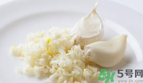 吃粽子時(shí)可以就大蒜嗎？粽子可以和大蒜一起吃嗎？