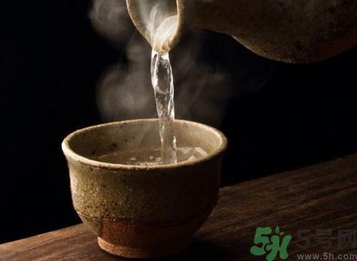 吃粽子可以喝酒嗎？吃粽子喝酒好嗎？
