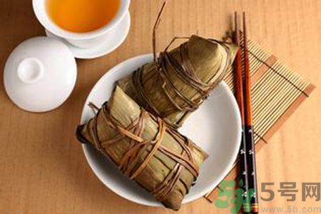 包粽子要放多少堿？包粽子堿放多了怎么辦？