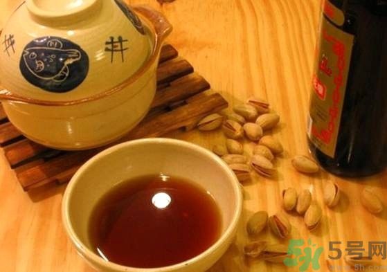 女性喝菖蒲酒有什么好處？女性喝菖蒲酒可以調(diào)經(jīng)嗎？
